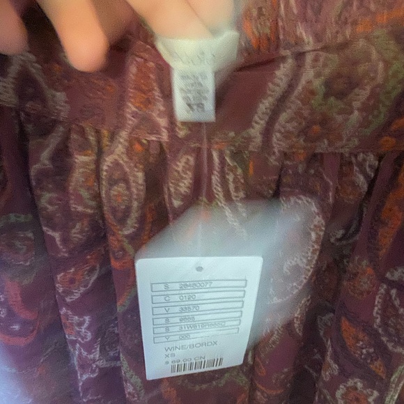 NWT never worn high/low skirt - Picture 4 of 4